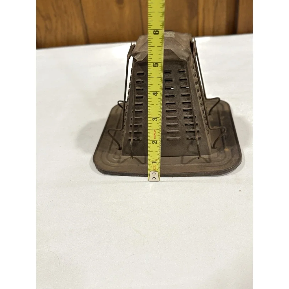 VTG Camp Stove Campfire Stovetop Metal Toaster 4 Four Slice Primitive Antique
